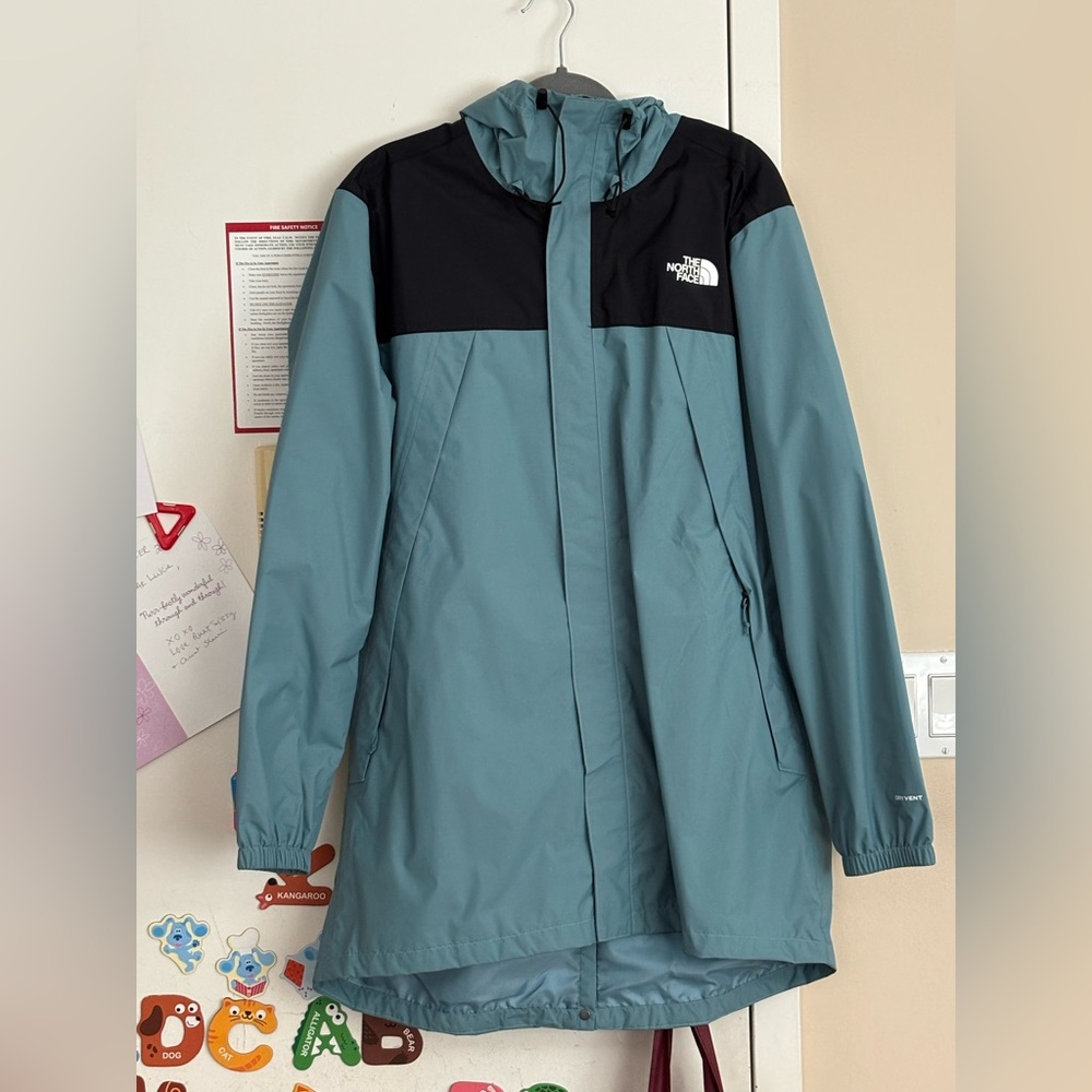 The North Face Teal and Black Outdoor Jacket